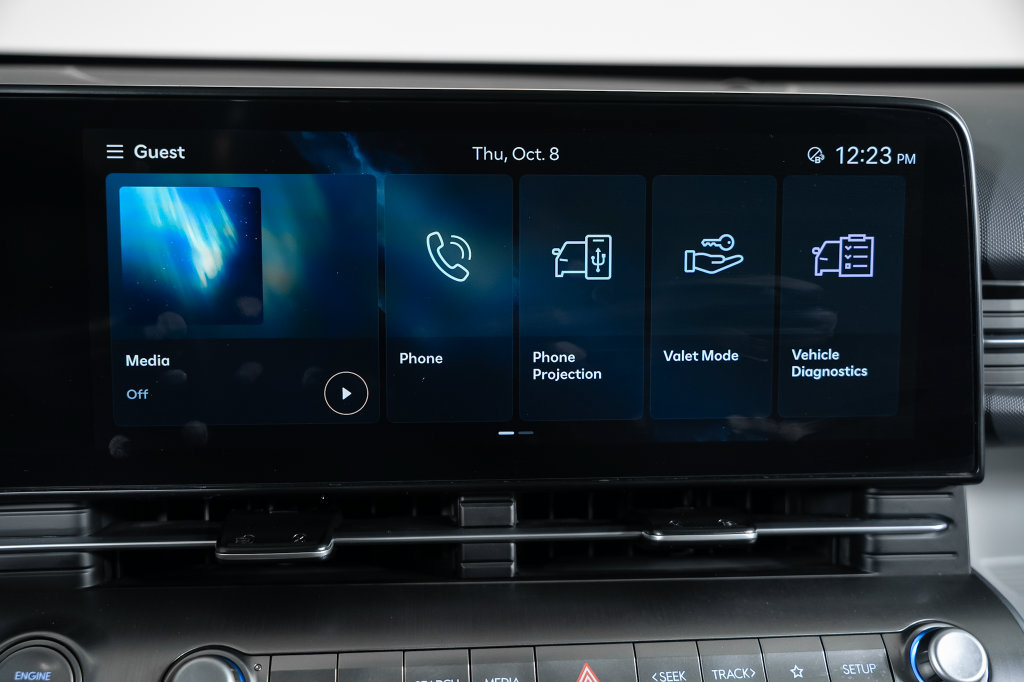 Certified 2025 Hyundai Kona SEL FWD image 31