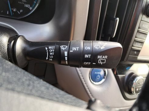 Used 2018 Toyota RAV4 Limited image 24