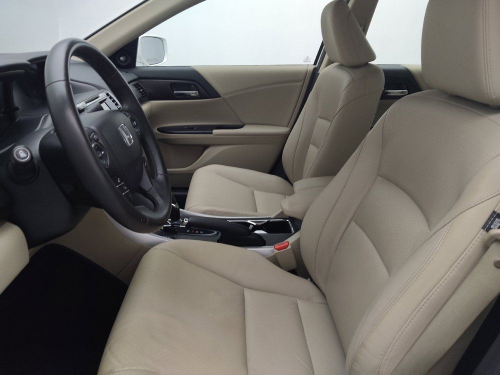 Used 2015 Honda Accord Touring image 17