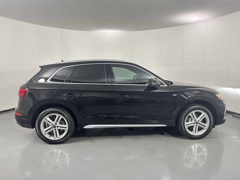Used 2023 Audi Q5 e Premium Plus w/ Premium Plus Package AWD/4WD image 38