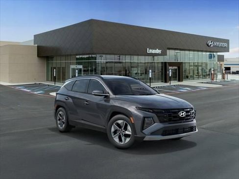 Certified 2025 Hyundai Tucson SEL image 2