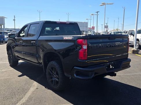 Used 2023 Chevrolet Silverado 1500 Custom Trail Boss w/ LPO, Dark Essentials Package image 5