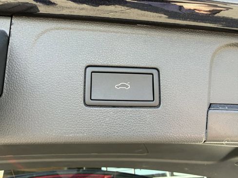 Used 2024 Volkswagen Atlas Peak Edition SE image 41