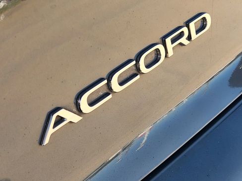 Used 2023 Honda Accord Sport image 12