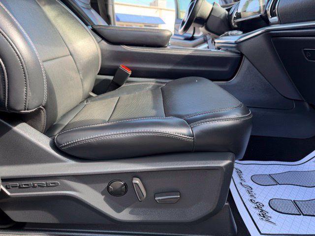Used 2025 Ford Expedition Platinum w/ Stealth Performance Package AWD/4WD image 37