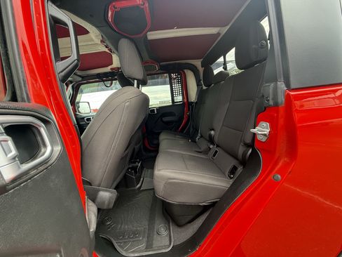 Used 2020 Jeep Gladiator Sport w/ Quick Order Package 24S AWD/4WD image 6