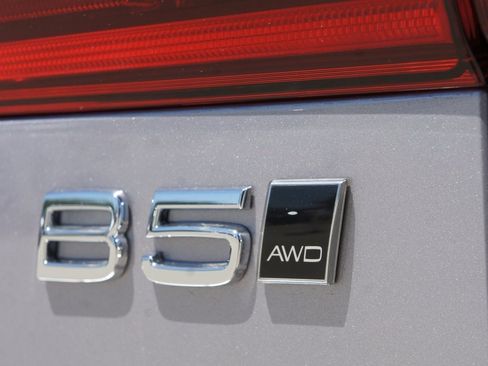 New 2026 Volvo XC60 B5 Ultra w/ Protection Package Premier image 10