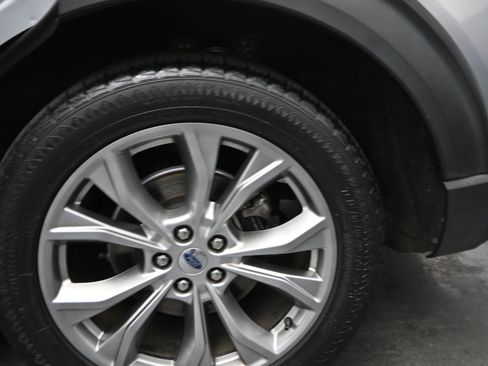 Used 2021 Ford Explorer Limited w/ Equipment Group 301A image 18