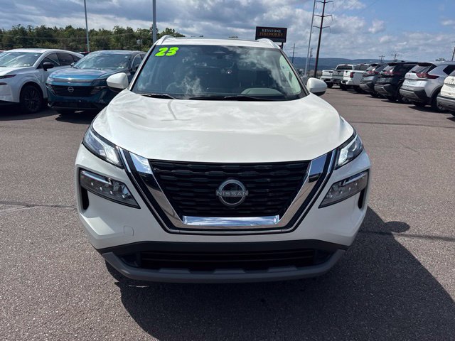 Certified 2023 Nissan Rogue SV w/ SV Premium B Package AWD/4WD image 2