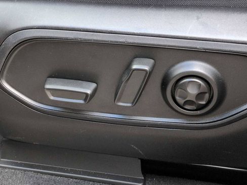 Used 2023 Jeep Grand Cherokee L Laredo image 17