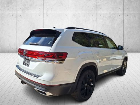 New 2026 Volkswagen Atlas SE image 5