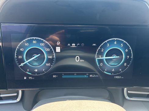 Used 2025 Hyundai Elantra SEL FWD image 15