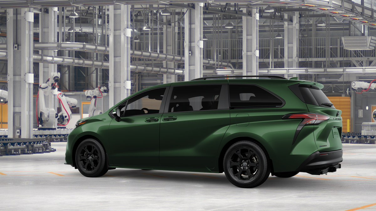 New 2026 Toyota Sienna XLE Woodland Edition AWD/4WD image 7