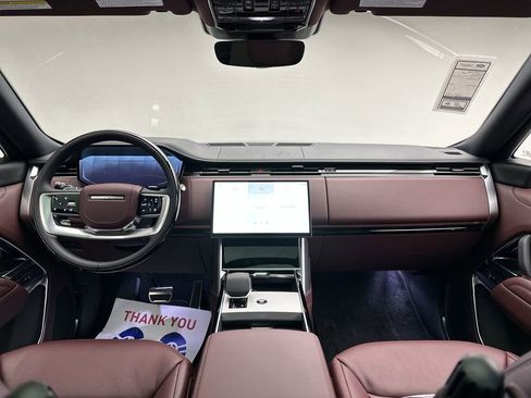 Used 2024 Land Rover Range Rover SE image 13