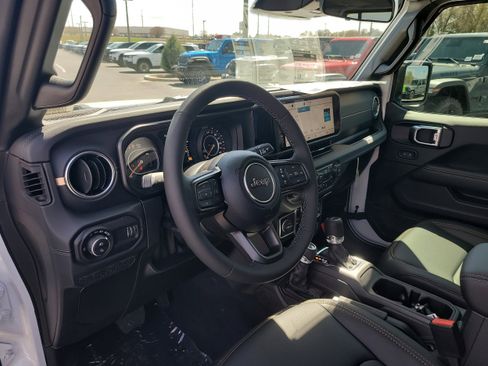 New 2026 Jeep Gladiator Sport AWD/4WD image 14