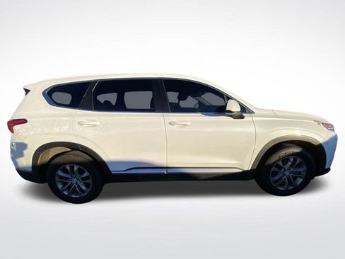Used 2019 Hyundai Santa Fe SE image 11