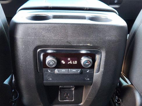 Used 2026 GMC Yukon Elevation RWD image 30