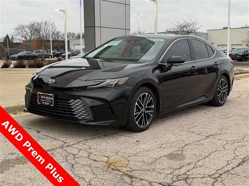 Used 2025 Toyota Camry XLE w/ Premium Plus Package image 7