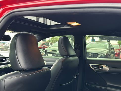 Used 2015 Lexus CT 200h w/ Navigation Package image 16