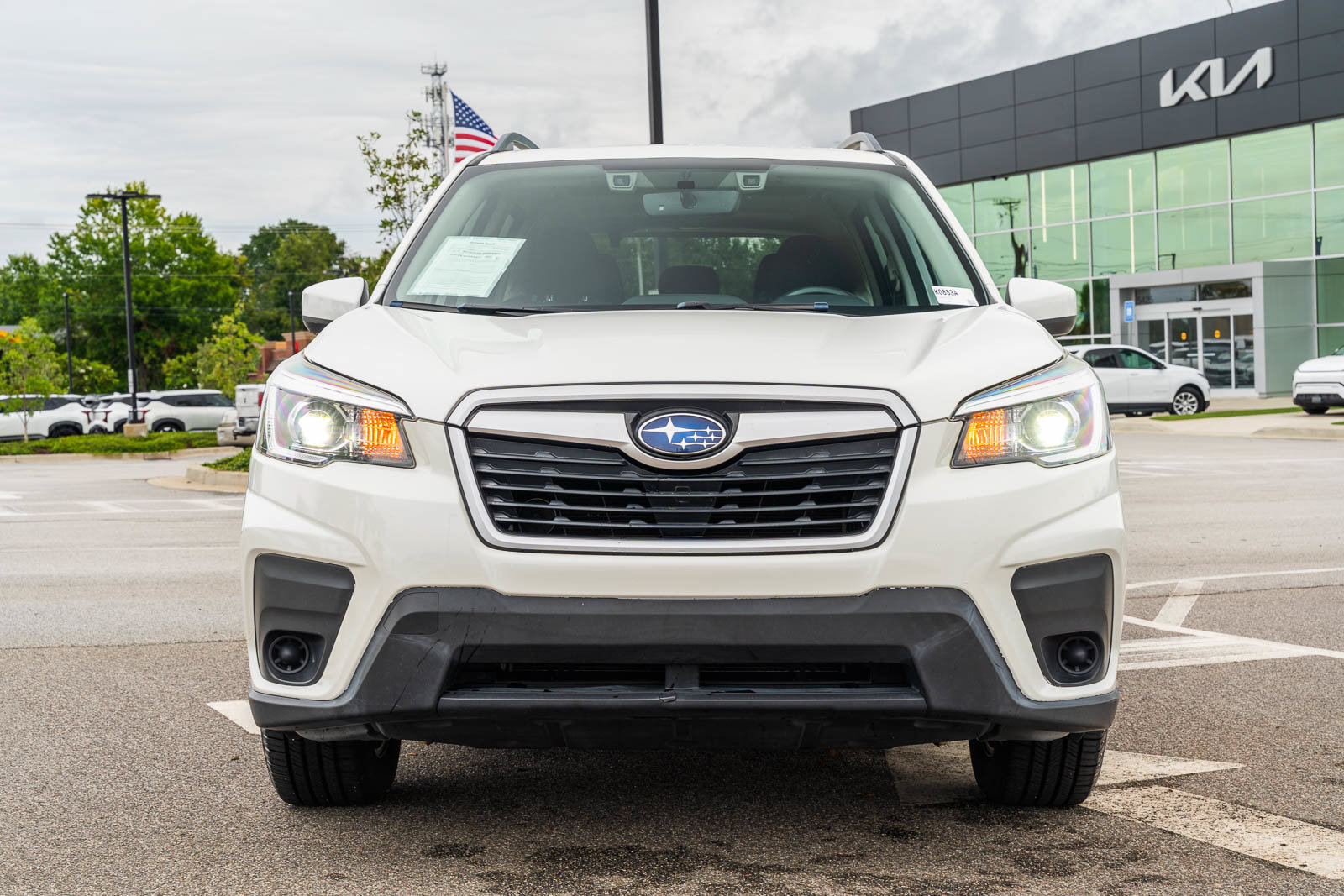 Used 2019 Subaru Forester Premium AWD/4WD image 2