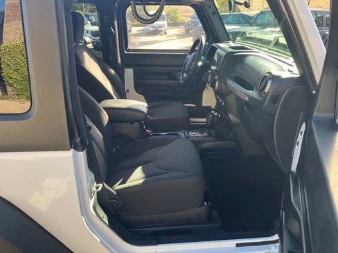 Used 2016 Jeep Wrangler Sport w/ Mopar Black Appearance Group AWD/4WD image 25