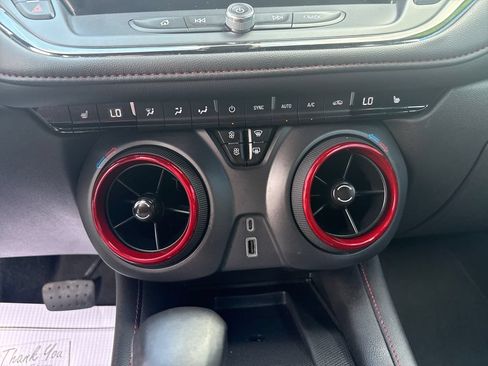 Used 2025 Chevrolet Blazer RS FWD image 30