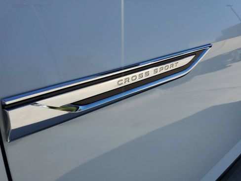 Used 2020 Volkswagen Atlas Cross Sport SE FWD image 13