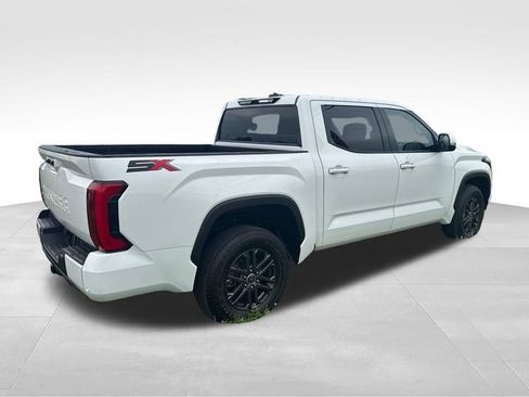 Used 2023 Toyota Tundra SR5 w/ SR5 Convenience Package AWD/4WD image 5