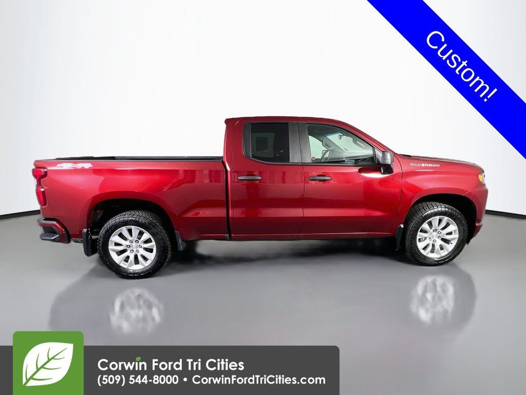 Used 2019 Chevrolet Silverado 1500 Custom w/ Custom Convenience Package AWD/4WD image 17
