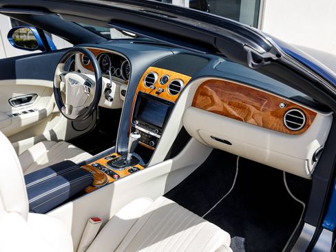 Certified 2016 Bentley Continental GT V8 S image 4