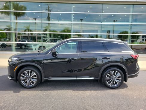 Certified 2026 INFINITI QX60 Luxe w/ Cargo Package FWD image 7
