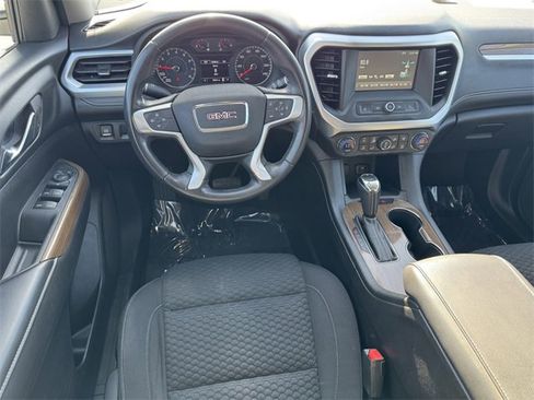 Certified 2018 GMC Acadia SLE image 9