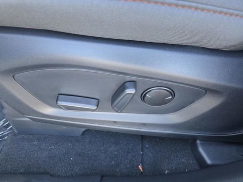 New 2025 Ford Explorer Active image 13