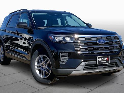 New 2026 Ford Explorer Active image 2