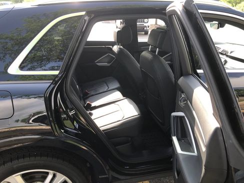 Used 2020 Audi Q3 2.0T Premium AWD/4WD image 28