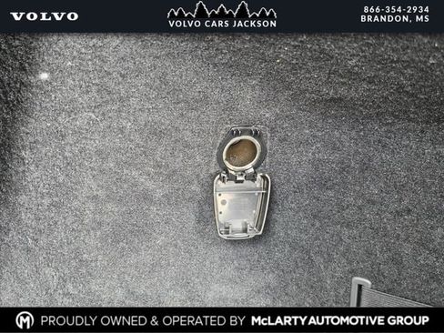 Used 2018 Volvo XC90 T6 Momentum w/ Convenience Package image 33