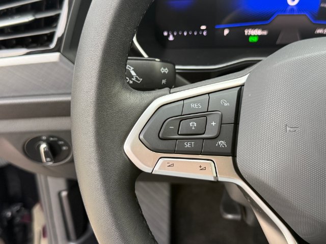 Used 2024 Volkswagen Jetta SE w/ Panoramic Sunroof Package FWD image 16