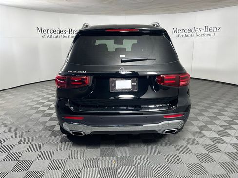 Certified 2025 Mercedes-Benz GLB 250 image 6