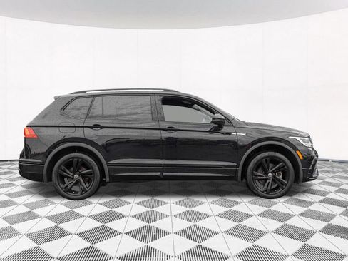 Certified 2024 Volkswagen Tiguan SE R-Line AWD/4WD image 10