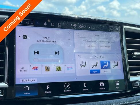 Used 2024 Chrysler Pacifica Touring FWD image 19