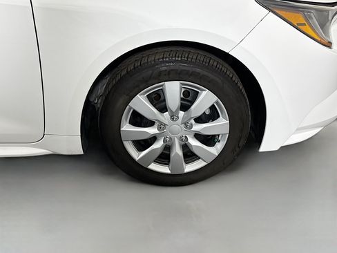 Used 2022 Toyota Corolla LE FWD image 31
