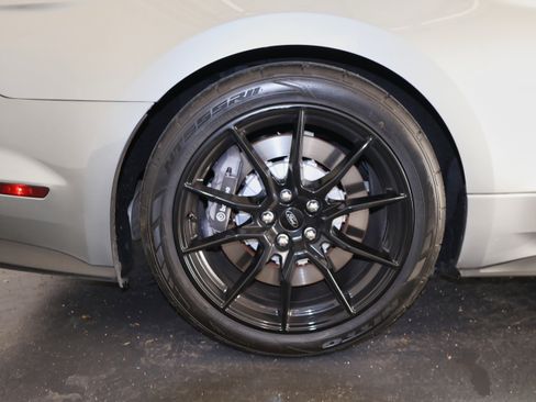 Used 2020 Ford Mustang Shelby GT350 w/ Technology Package image 58