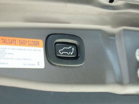 Used 2018 Mitsubishi Outlander SEL image 31