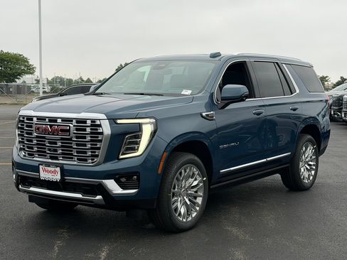 New 2026 GMC Yukon Denali w/ Sun & Power Step Package AWD/4WD image 2