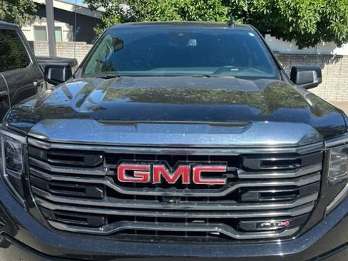 Used 2023 GMC Sierra 1500 AT4 AWD/4WD image 3