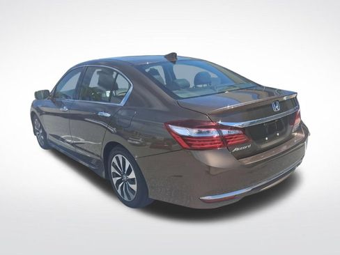 Certified 2017 Honda Accord Touring image 9