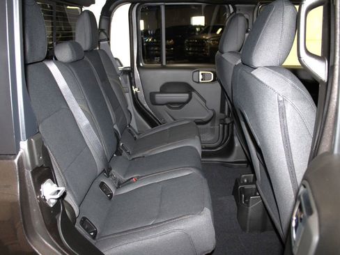 New 2026 Jeep Gladiator Sport image 29