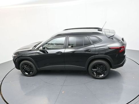 Used 2024 Chevrolet Trax ACTIV w/ Driver Confidence Package image 31