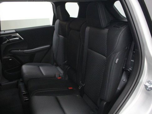 New 2026 Mitsubishi Outlander ES image 25