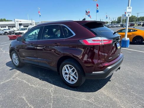 Used 2024 Ford Edge SEL w/ Convenience Package AWD/4WD image 4